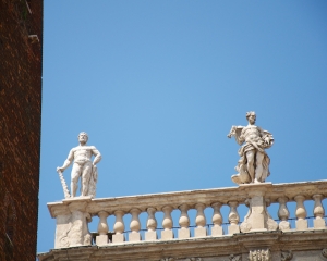 Palazzo-Maffei-Hercules-and-Jupiter