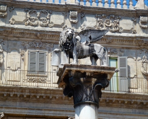 St-Marks-Lion-at-Piazza-delle-Erbe