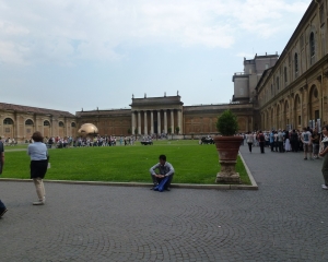 Vatican-Court-of-the-Pine-Cone-_1_