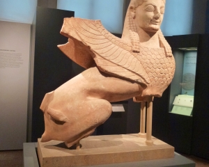 Marble-statue-of-a-Sphinx