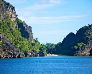 Raja-Ampat-island-_1_