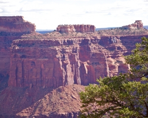 One-of-the-mesas-in-Canyonlands-NP