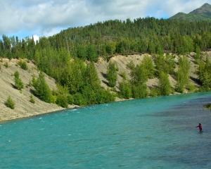 Fly-fishing-on-the-Kenai-River_001