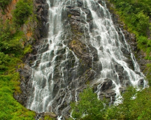 Joe-at-Horsetail-Falls